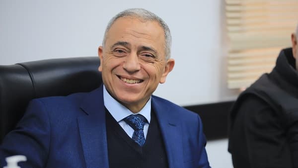 فيديو - رئيس بلدية طولكرم متحدثاً عن لقائه بوزير الحكم المحلي