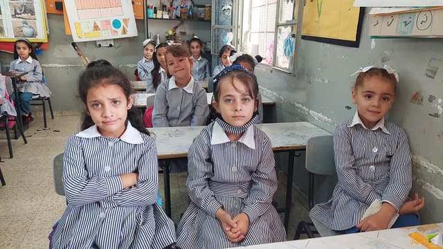 بدء العام الدراسي في بيت فوريك