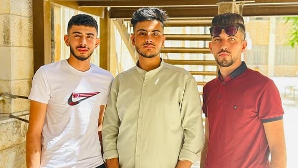 لماذا اخترت الدراسة في جامعة خضوري؟