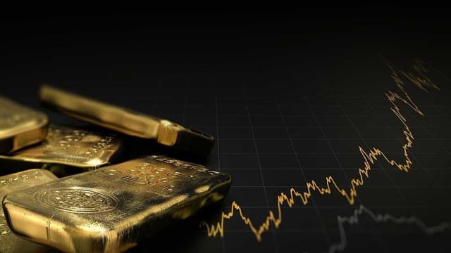 الذهب يطرق باب 3400 دولار للأونصة