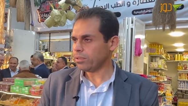 مدير تجارة طولكرم متحدثاً عن تفقده الأسواق برمضان