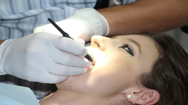 مطلوب موظف/ة في عيادة أسنان